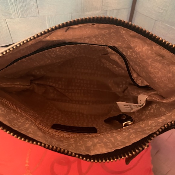 Kate Spade Striped Sling Crossbody
Bag Striped NWOT - Picture 8 of 15